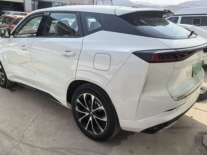 Changan UNI-Z Hybrid 2025 2025款 智慧新蓝鲸 125km 战舰版