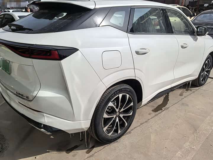 Changan UNI-Z Hybrid 2025 2025款 智慧新蓝鲸 125km 战舰版