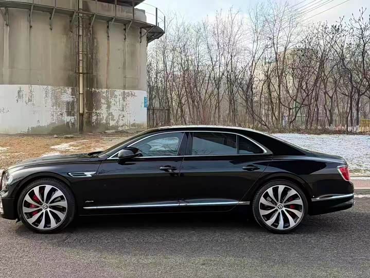 Bentley Flying Spur 2023 2023款 4.0T V8 雅度版