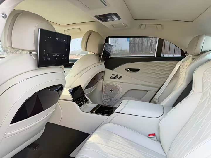 Bentley Flying Spur 2023 2023款 4.0T V8 雅度版