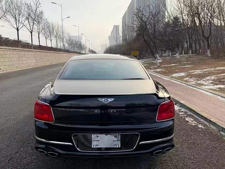 Bentley Flying Spur 2023 2023款 4.0T V8 雅度版