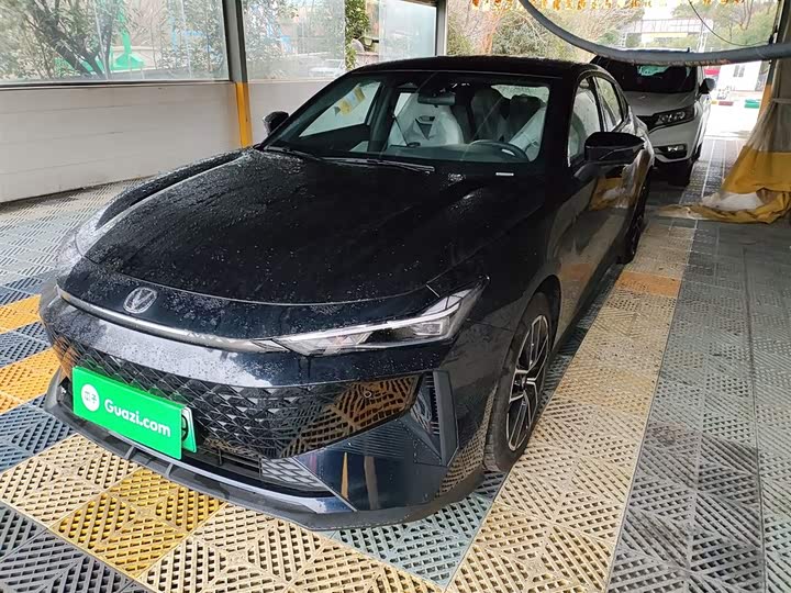 Changan UNI-V Hybrid 2024 2024款 蓝鲸智电iDD 136km 智尊型