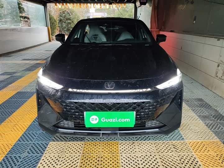 Changan UNI-V Hybrid 2024 2024款 蓝鲸智电iDD 136km 智尊型