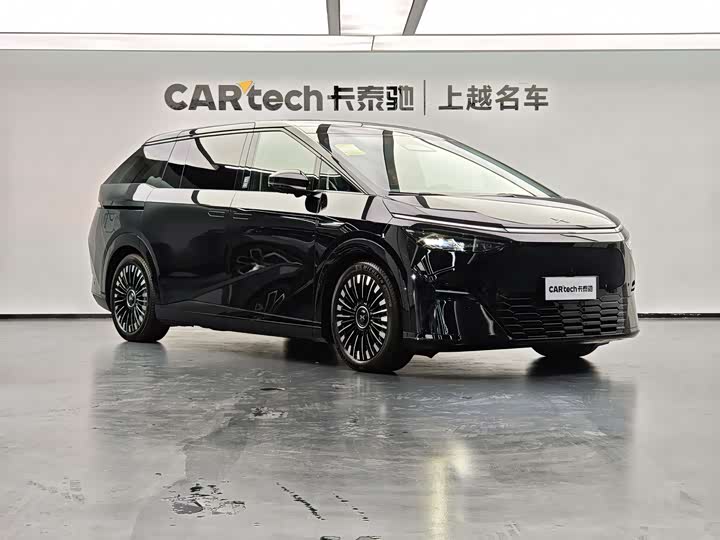 XPeng X9 2025 2025款 纯电 740超长续航 Max