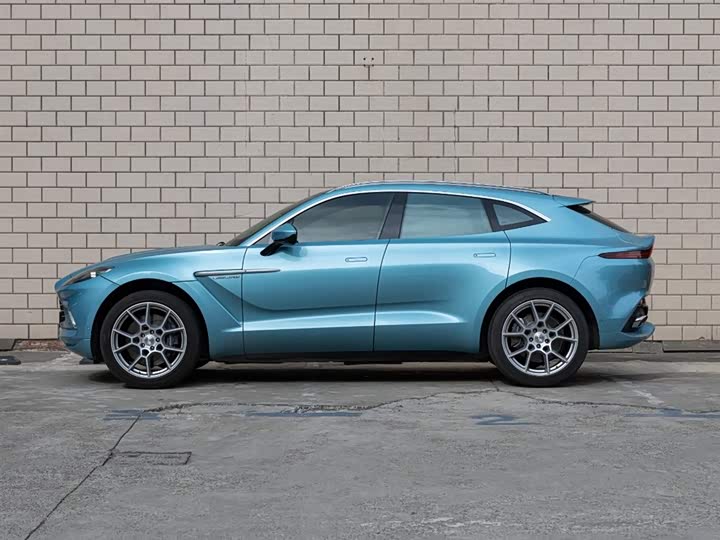 Aston Martin DBX 2022 2022款 3.0T STRAIGHT-SIX