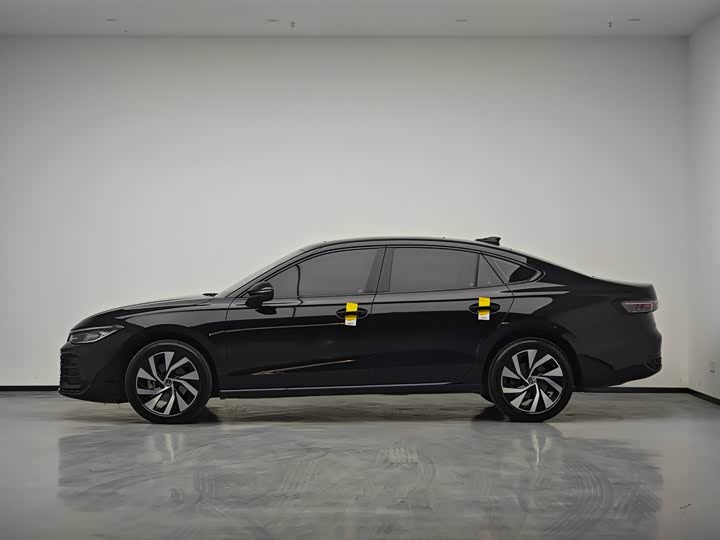 Volkswagen Passat 2025 2025款 Pro 380TSI 星空龙耀版