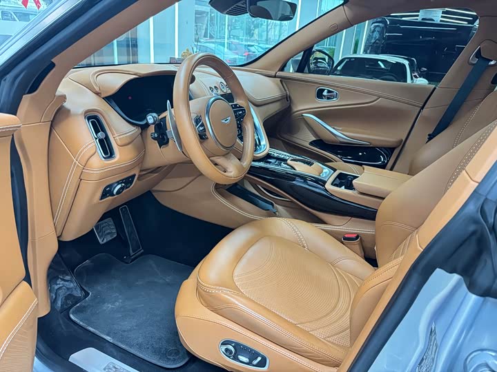 Aston Martin DBX 2022 2022款 3.0T STRAIGHT-SIX