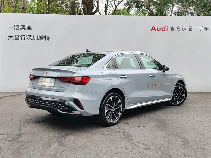 Audi A3 2025 2025款 A3L Limousine 35TFSI 飞驰尊享型