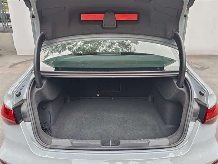 Audi A3 2025 2025款 A3L Limousine 35TFSI 飞驰尊享型