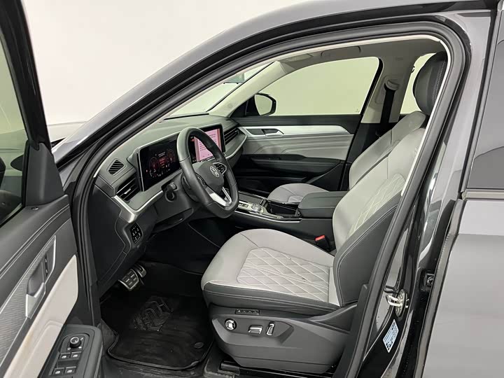 Volkswagen Tavendor 2024 2024款 380TSI 四驱R-Line巡游版