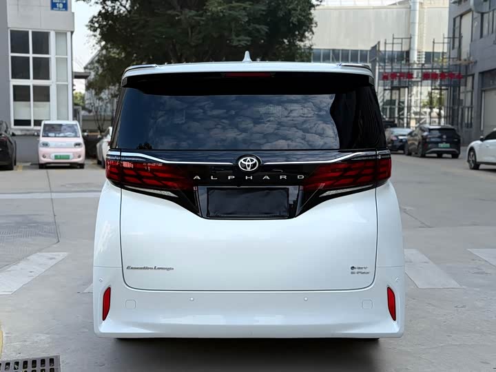 Toyota Alphard 2024 2024款 双擎 2.5L 尊贵版