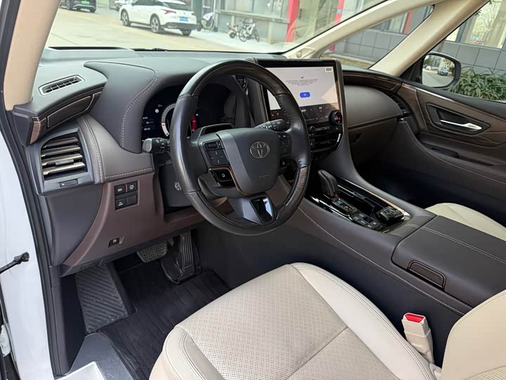 Toyota Alphard 2024 2024款 双擎 2.5L 尊贵版