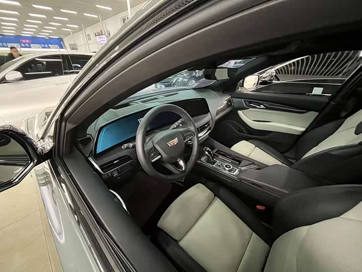 Cadillac CT5 2024 2024款 28T 铂金型