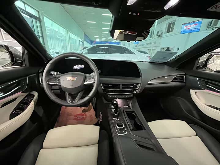 Cadillac CT5 2024 2024款 28T 铂金型