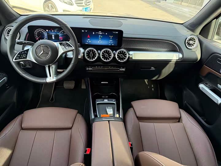 Mercedes-Benz GLB-Class 2025 2025款 GLB 220 时尚型