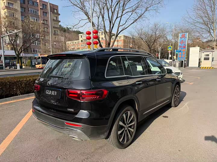 Mercedes-Benz GLB-Class 2025 2025款 GLB 220 时尚型