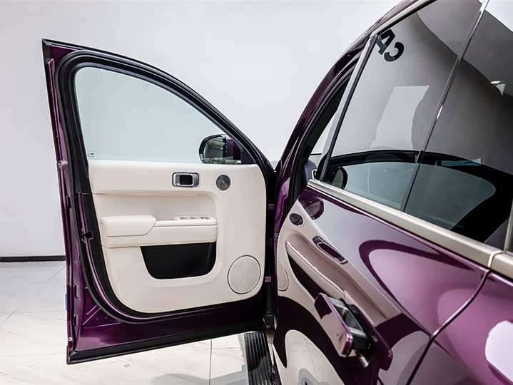 LiXiang L9 2025 2025款 Ultra 智能焕新版