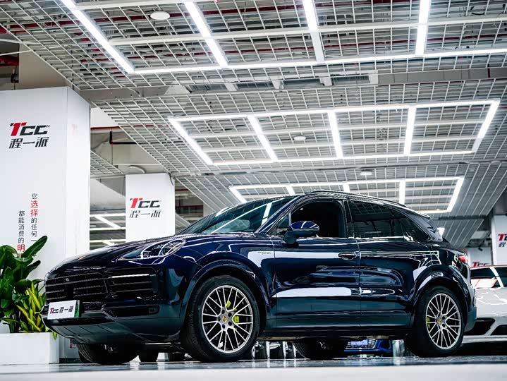 Porsche Cayenne Hybrid 2023 2023款 Cayenne E-Hybrid 2.0T 铂金版