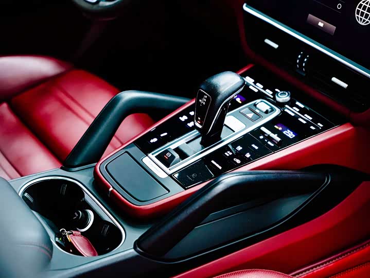 Porsche Cayenne Hybrid 2023 2023款 Cayenne E-Hybrid 2.0T 铂金版