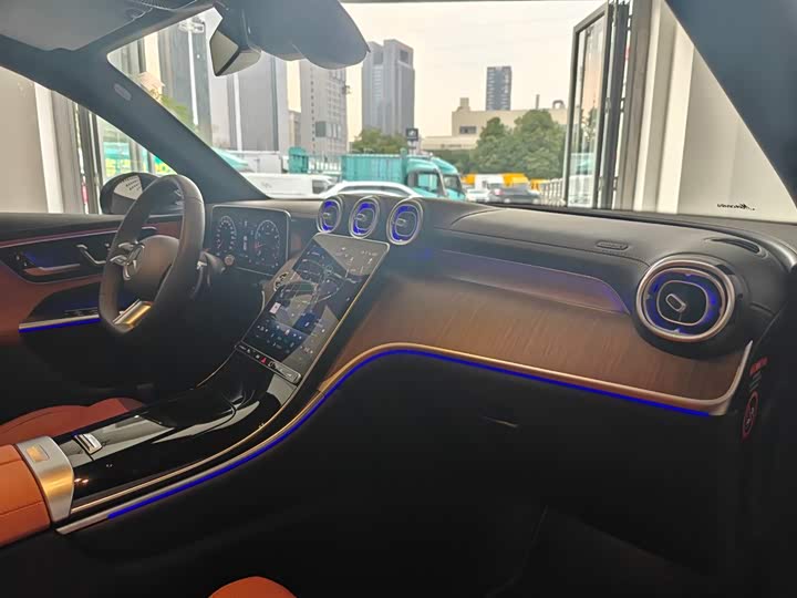 Mercedes-Benz GLC-Class 2025 2025款 GLC 300 L 4MATIC 动感型 5座