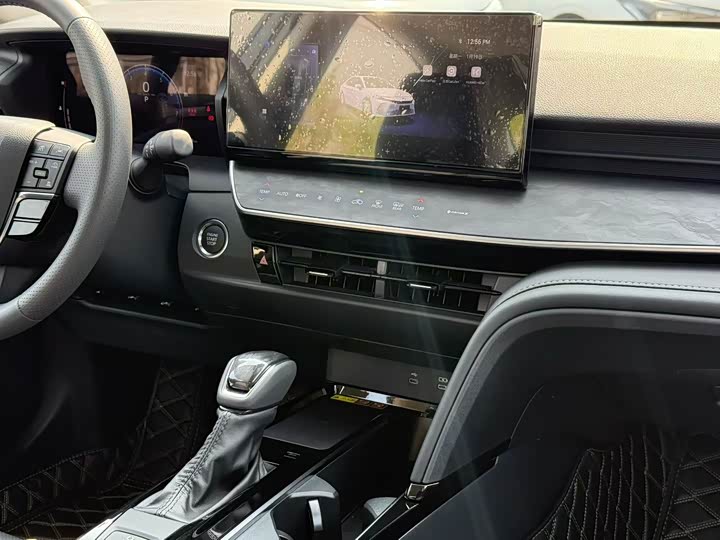 Toyota Camry 2026 2026款 2.0GVP 豪华版