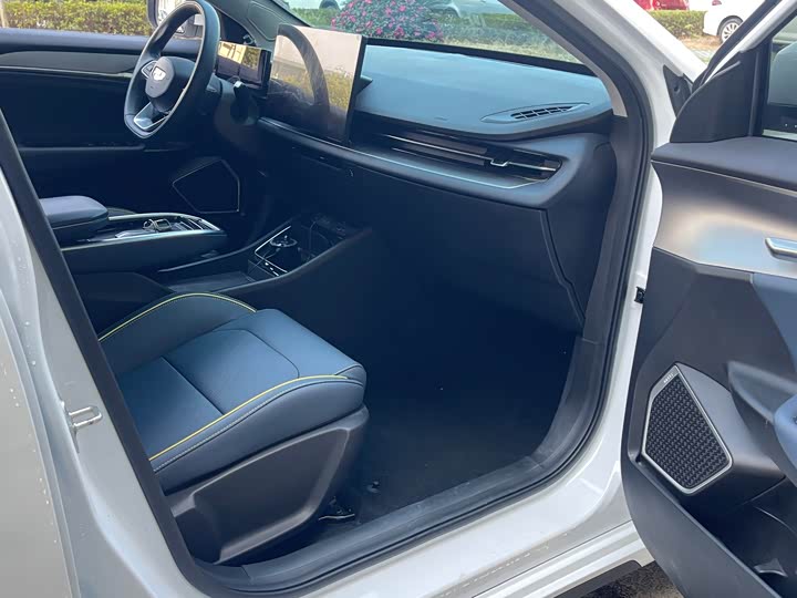 Geely Geometry G6 2024 2024款 500KM 旗舰型