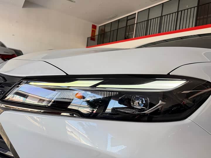 Chevrolet Monza 2024 2024款 1.5L 双离合悦享版