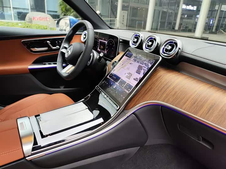 Mercedes-Benz GLC-Class 2024 2024款 改款 GLC 300 L 4MATIC 动感型 5座