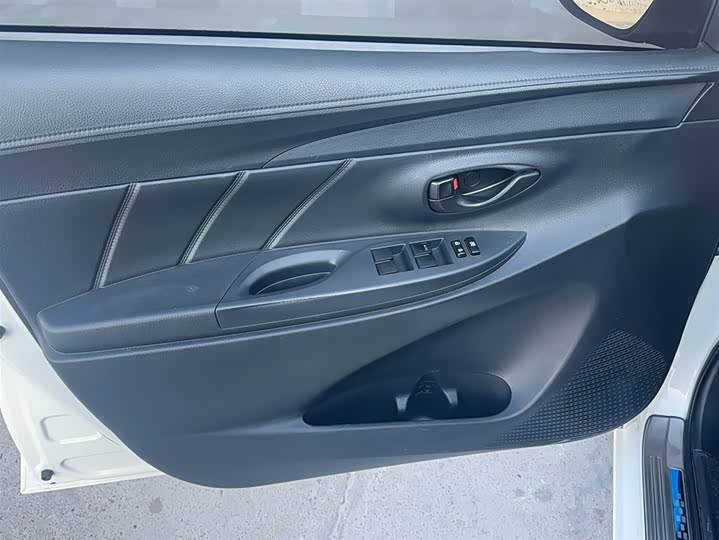 Toyota Vios 2022 2022款 1.5L 20周年纪念版