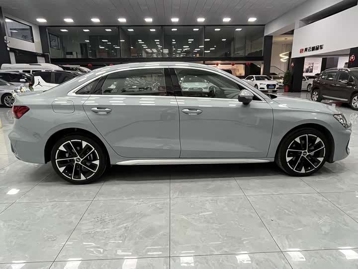 Audi A3 2025 2025款 A3L Limousine 35TFSI 飞驰尊享型