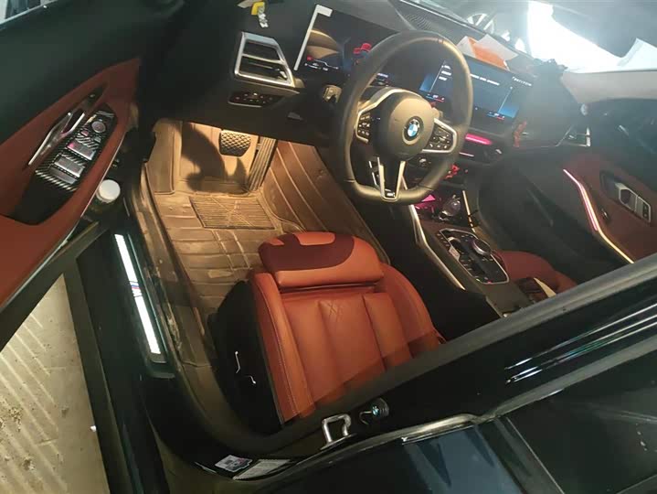 BMW 3 Series 2025 2025款 330Li 尊享型 M运动曜夜套装