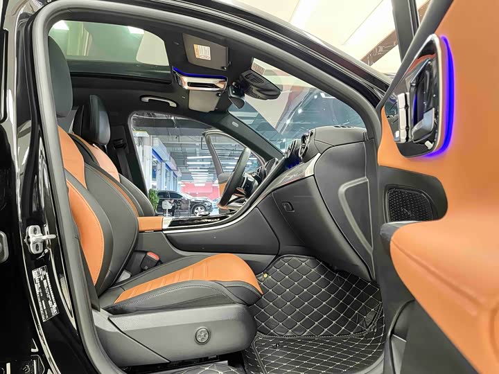 Mercedes-Benz GLC-Class Coupe 2025 2025款 GLC 260 4MATIC 轿跑SUV