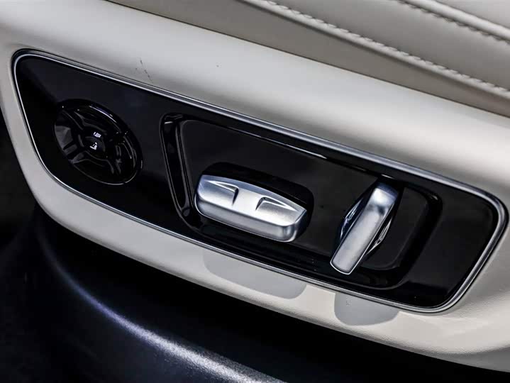 LiXiang L7 2025 2025款 Ultra 智能焕新版