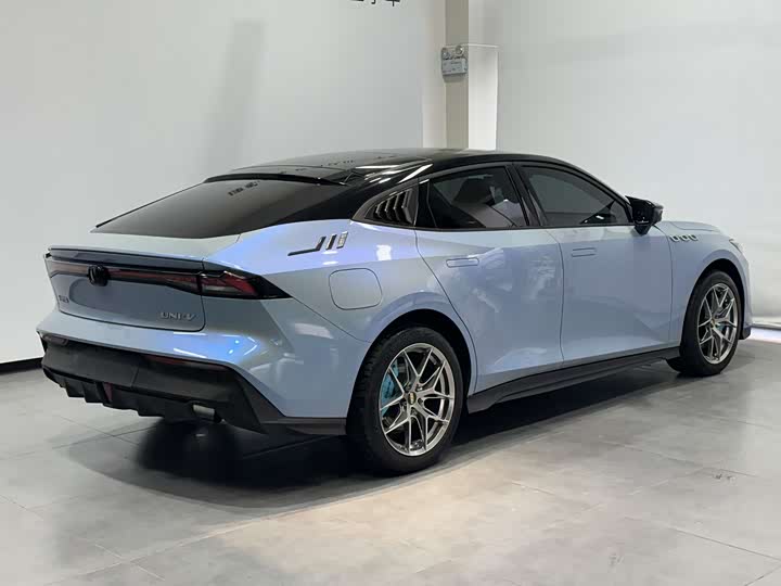 Changan UNI-V Hybrid 2024 2024款 蓝鲸智电iDD 136km 智尊型