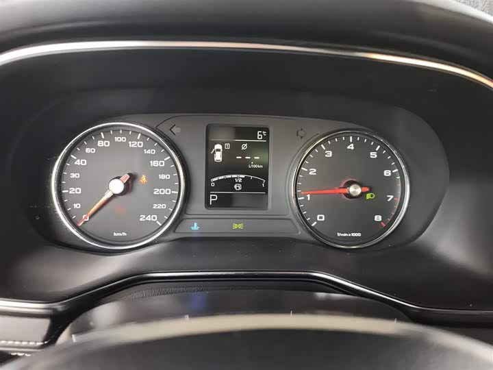 Roewe RX8 2019 2019款 30T 两驱超群旗舰版