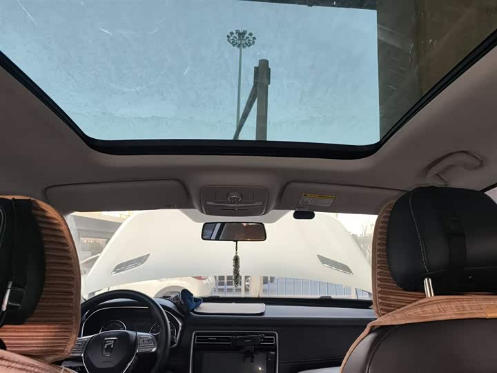 Roewe RX8 2019 2019款 30T 两驱超群旗舰版