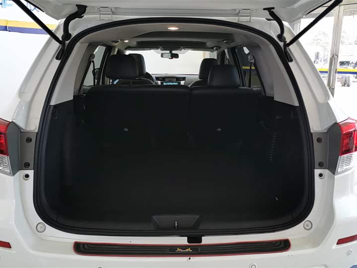 Nissan Terra 2020 2020款 2.5L XL Upper 自动两驱豪华版