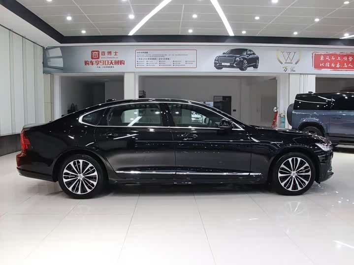 Volvo S90 2025 2025款 B5 智逸豪华版