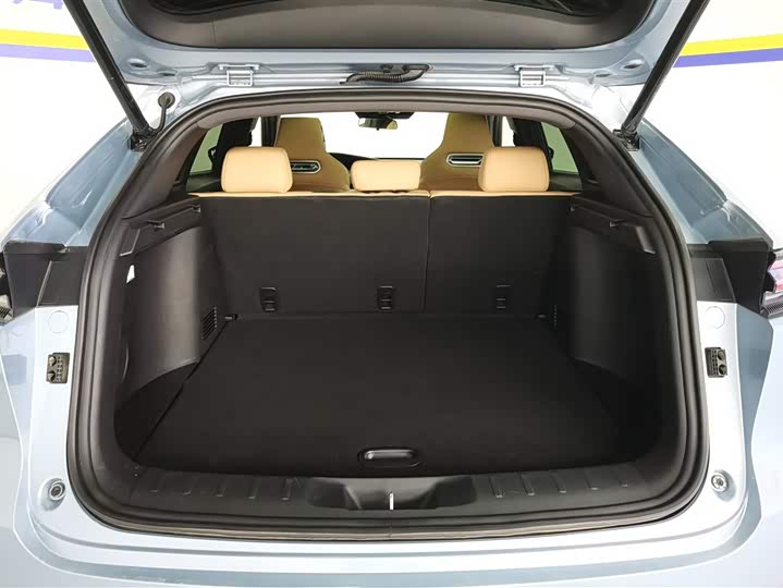 Changan UNI-K 2021 2021款 2.0T 尊贵型