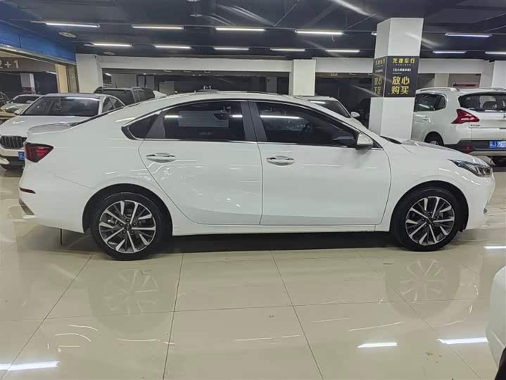 Kia K3 2021 2021款 1.5L CVT豪华版