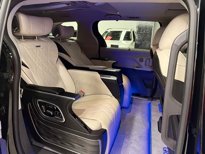 Toyota Granvia 2024 2024款 2.5L混动 舒适版