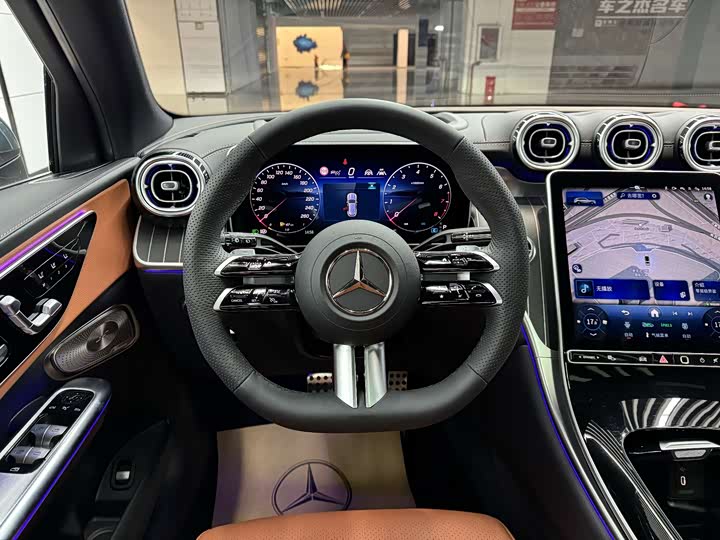 Mercedes-Benz GLC-Class 2025 2025款 GLC 300 L 4MATIC 豪华型 5座