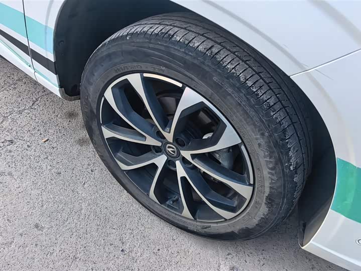 Changan UNI-Z Hybrid 2024 2024款 蓝鲸智电iDD 125km 卓越型