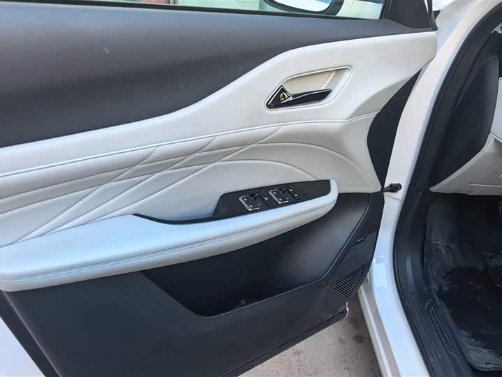 Changan UNI-Z Hybrid 2024 2024款 蓝鲸智电iDD 125km 卓越型