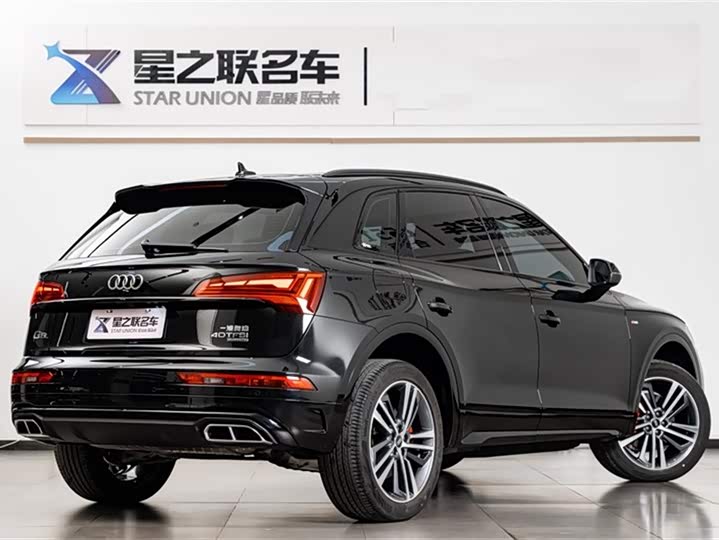 Audi Q5L 2025 2025款 45周年典藏版 40 TFSI 豪华动感型