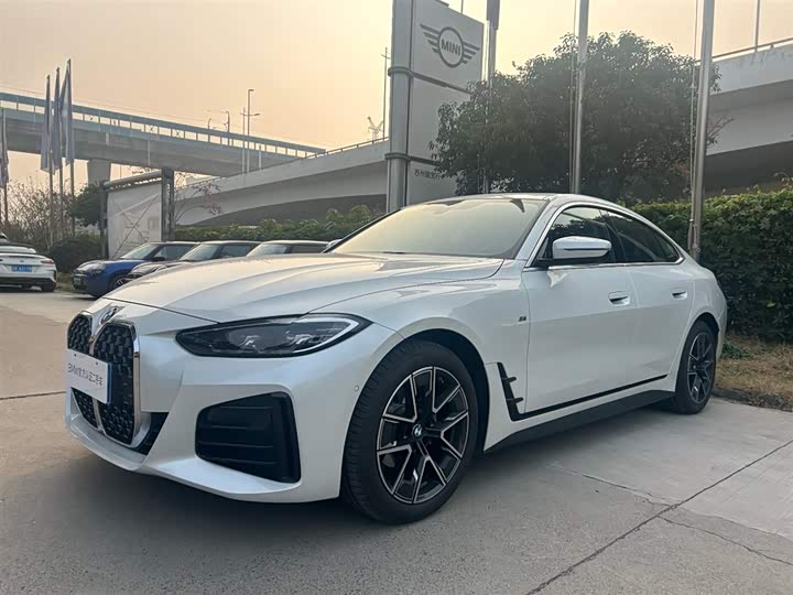 BMW 4 Series 2023 2023款 425i Gran Coupe M运动套装