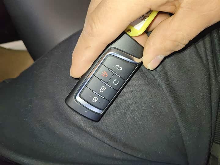 GAC Trumpchi M6 2023 2023款 PRO 270T DCT豪华版