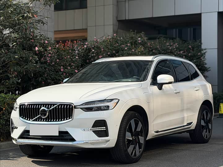 Volvo XC60 Hybrid 2025 2025款 插电式混动 长续航四驱智远豪华版