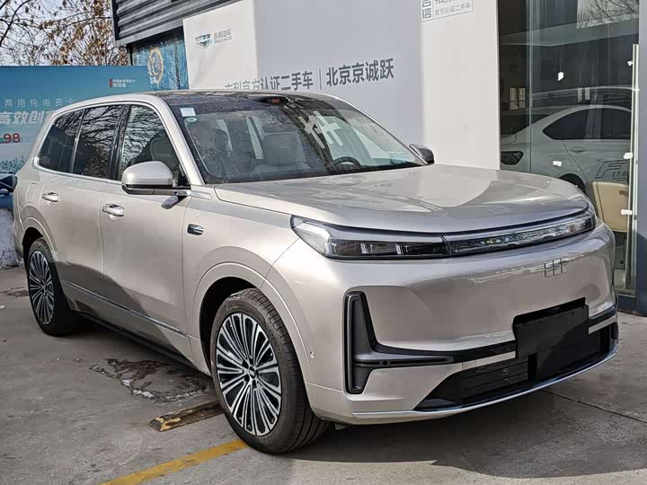 Geely Galaxy M9 2025 2025款 210km 四驱领航版