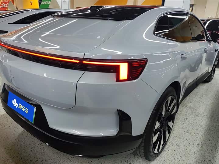 Polestar 4 2023 2023款 单电机标准续航PLUS